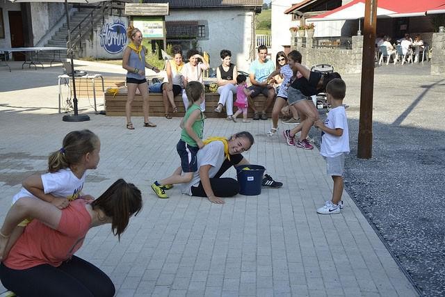 Haur jolasak, Zimiterioko finalak eta Gozategi Zizurkilen