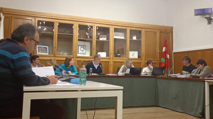 2024ko Udal aurrekontu proposamena aurrera atera da Urnietan, jeltzaleen eta sozialisten aldeko botoekin