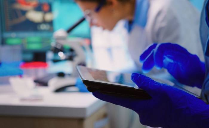 "Etorkizunean, robotak sendagile?"