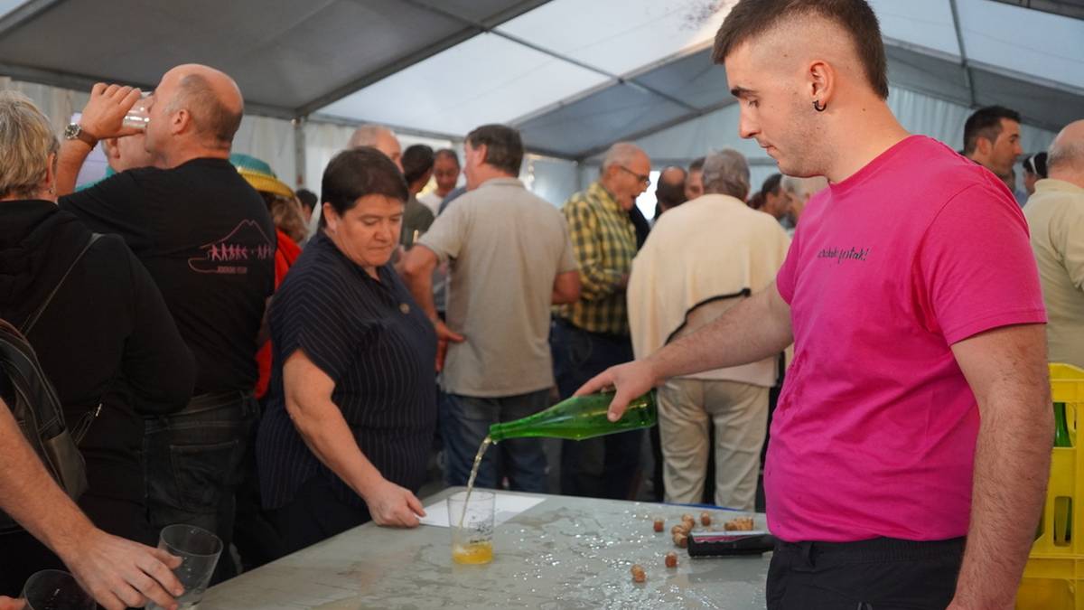 Altzibar, Anso eta Mozotegiko sagardoak, herritarren gustukoenak