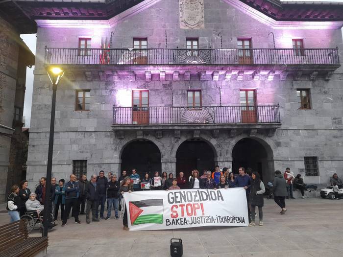 Asteasun ere bat egin dute Gernika-Palestina ekimenak zabaldutako deialdiarekin