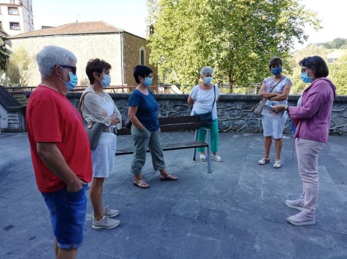 Ibilbide gidatua, partaideen ahotan