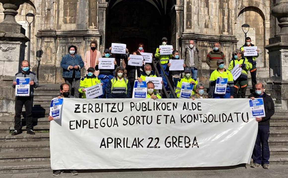 Apirilaren 22an greba egiteko deialdia luzatu dute udal langileek, zerbitzu publikoen alde