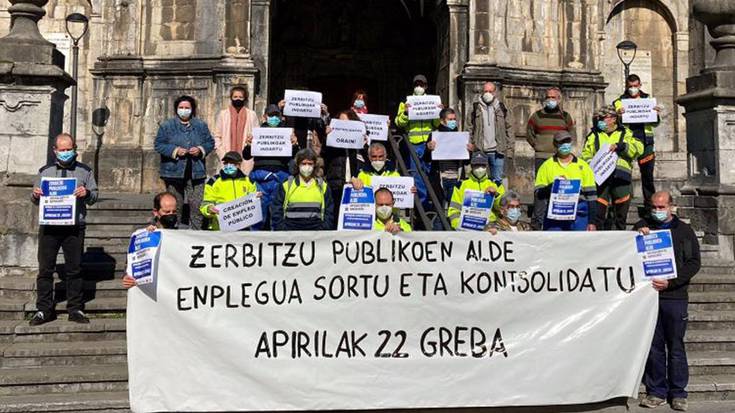 Apirilaren 22an greba egiteko deialdia luzatu dute udal langileek, zerbitzu publikoen alde