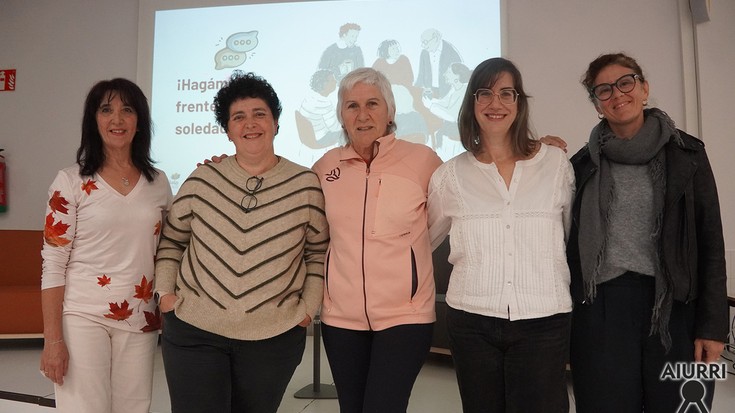 Kafe Zaintzaileen taldea aurkeztu dute, "hitzegiteko eta elkar entzuteko"