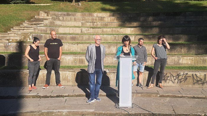 Sarek Arrasateko martxa bertan behera utzi, eta hainbat elkarretaratze antolatu ditu