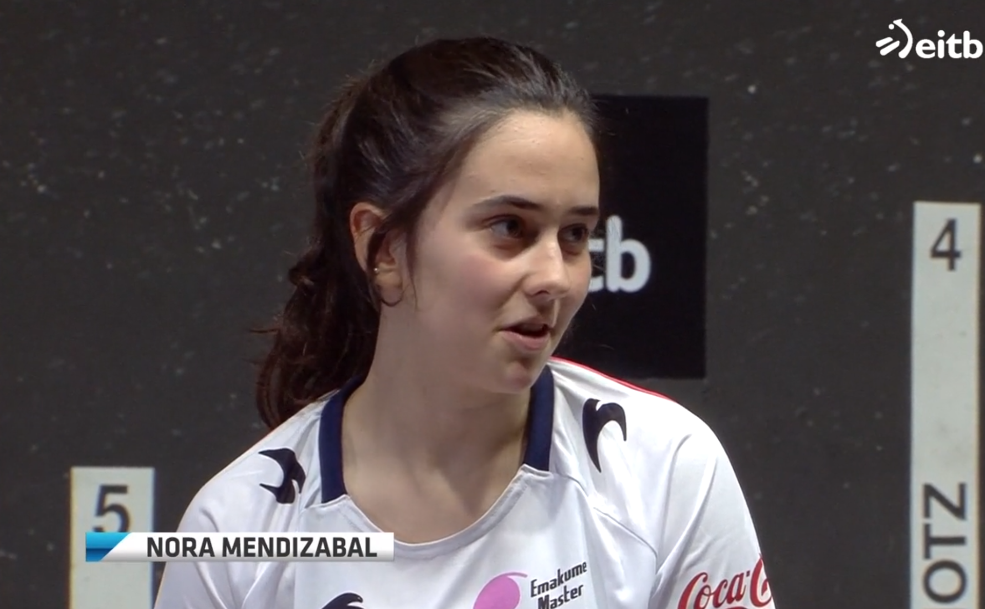 Nora Mendizabal Plazandreak-Laboral Kutxa udako torneoaren estreinaldian
