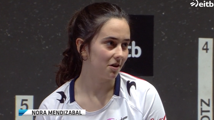 Nora Mendizabal Plazandreak-Laboral Kutxa udako torneoaren estreinaldian