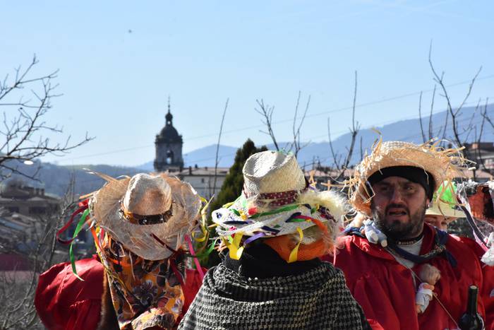 Inauterien etorrera iragarriko dute Puska-biltzaileek, Leizotz aldean