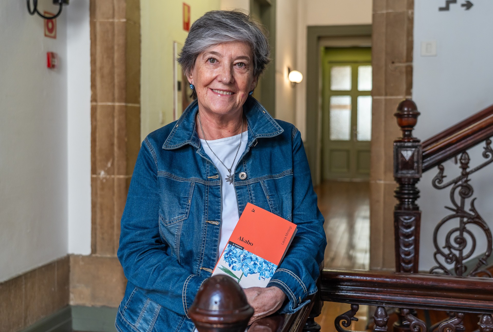 Laura Mintegi idazlearekin tertulia literarioa