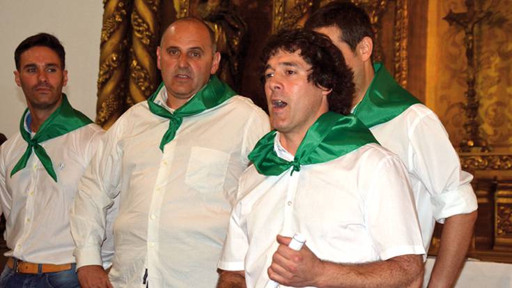 Eragiyok abesbatza Goiburuko San Esteban ermitan, zuzenean