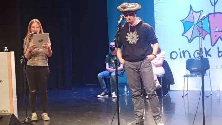 Gipuzkoako Eskolarteko Bertsolari Txapelketako finala Saroben jokatu zen