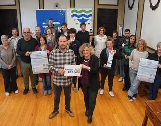 Herriko ekitaldi anitzen berri edukitzeko “Andoain BAT” agenda bateratua aurkeztu dute
