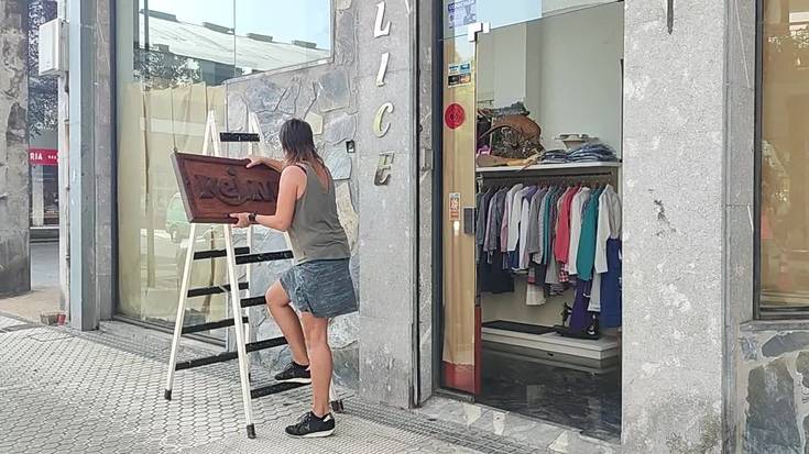 Keinu jantzi denda berriaren irekitze lanak, Ana Jandularen azalpenekin
