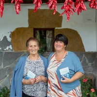 “Bizitza baten txatalak” liburuaren inguruko solasaldia, Onintza Enbeitiaren eskutik.