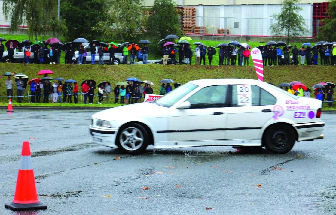 Slalom txapelketa, Erratzuko poligonoan