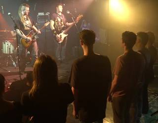 Zarratak punk-metal taldea Escivin kontzertuan: "Zazpi herri"