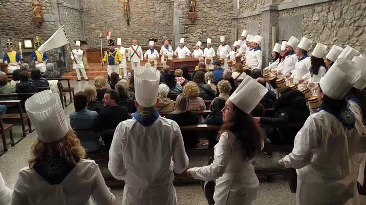 Peña Santa Kruz elkartearen danborrada: "Santa Krutz martxa", "Andoain" eta "Santa Krutz elkartearen ereserkia"