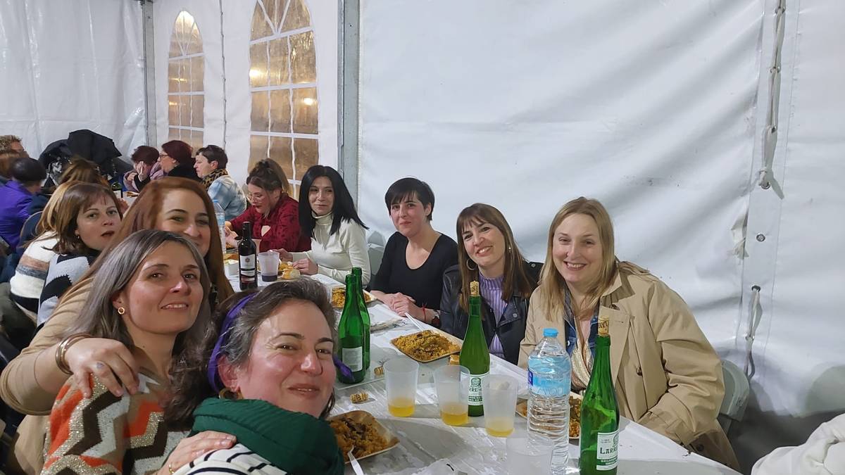 Otsailaren 27a da azken eguna Martxoak8ko afarirako izena emateko