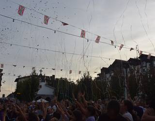 Sanmieletan alkateak pairatutako irainen harira, adierazpen bana argitaratu dute Gobernu-taldeak eta oposizioak