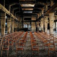 'Hutsune handi bat' dokumentala gaur, Gurea antzokian