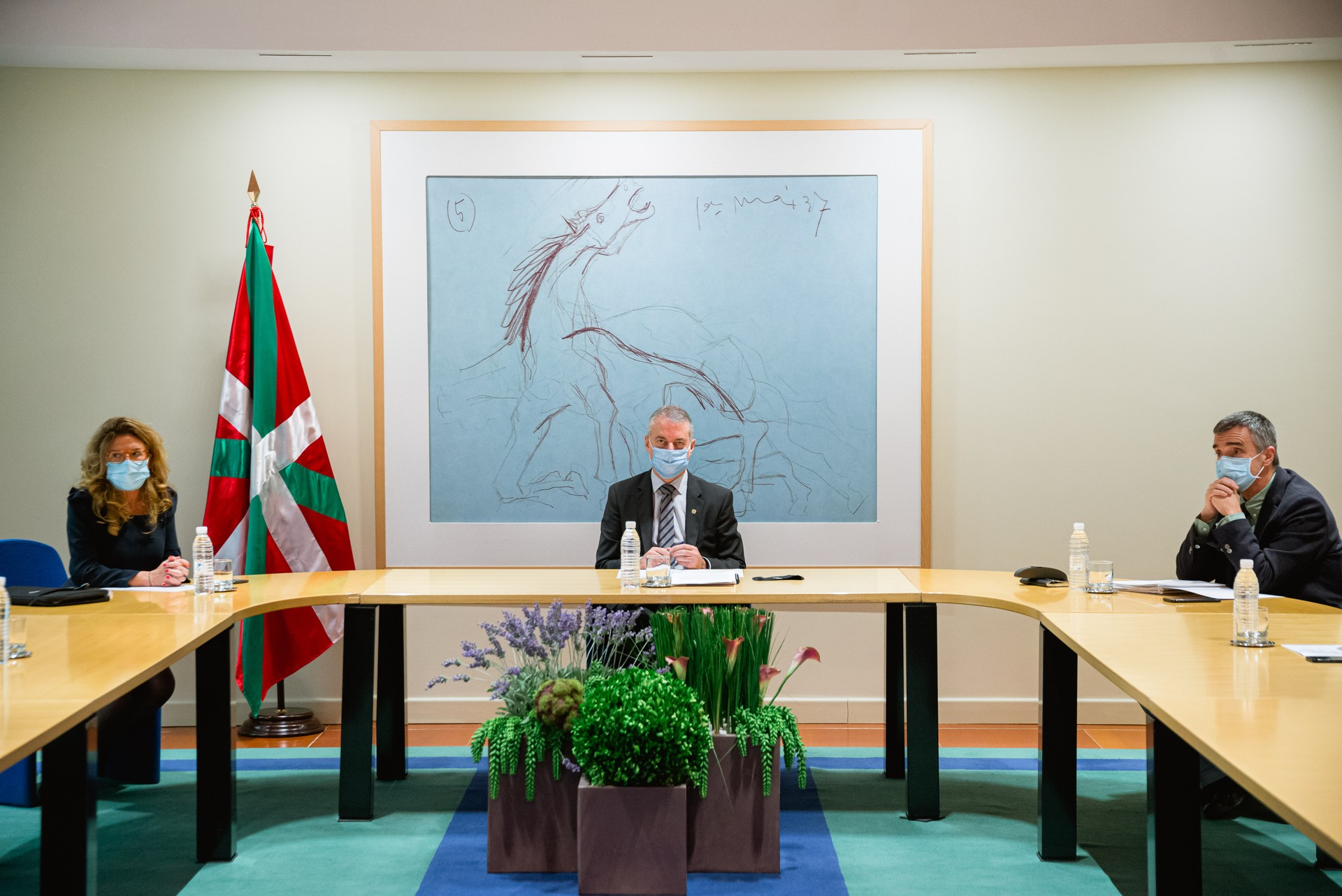 Taberna eta jatetxe guztien itxiera agindu du Urkulluk, LABIren aholku batzordean aukera ezberdinak aztertu eta gero