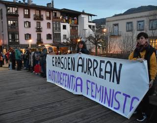 Elkarretaratzea, Sarrigurengo erailketa gaitzesteko