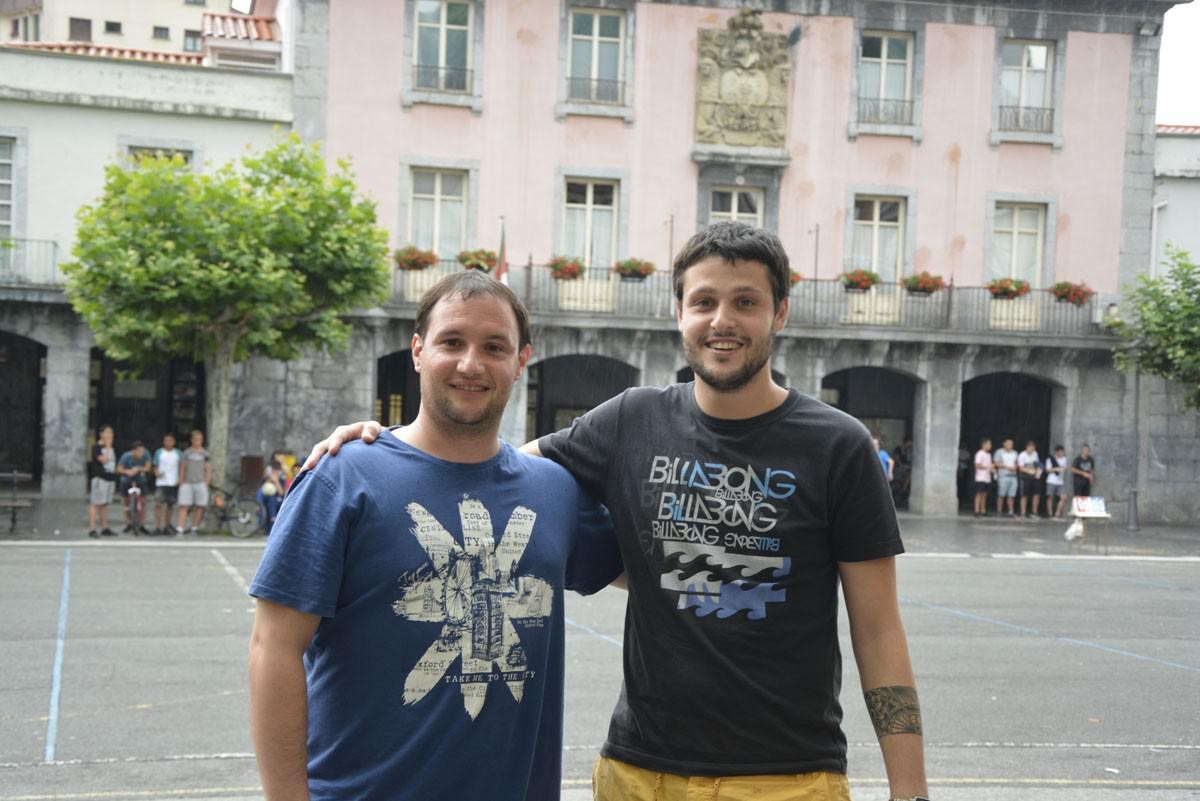 Jaien hasierako areto futbol zirraragarria