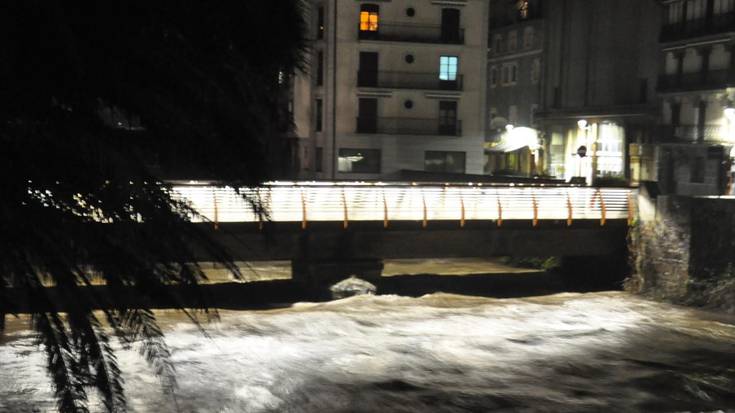 Ibaien ur maila igoko dela eta, alerta naranja indarrean da