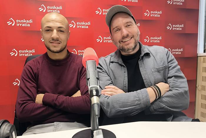 Riad Mouaffaq kick-boxer gaztea Euskadi Irratian elkarrizketatu dute