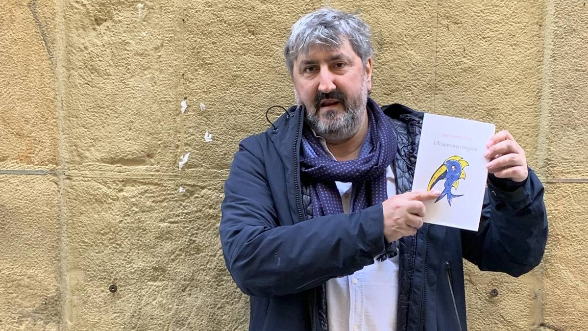 Liburua aurkeztuko du Jon Garmendiak, Liburuaren Nazioarteko Egunean