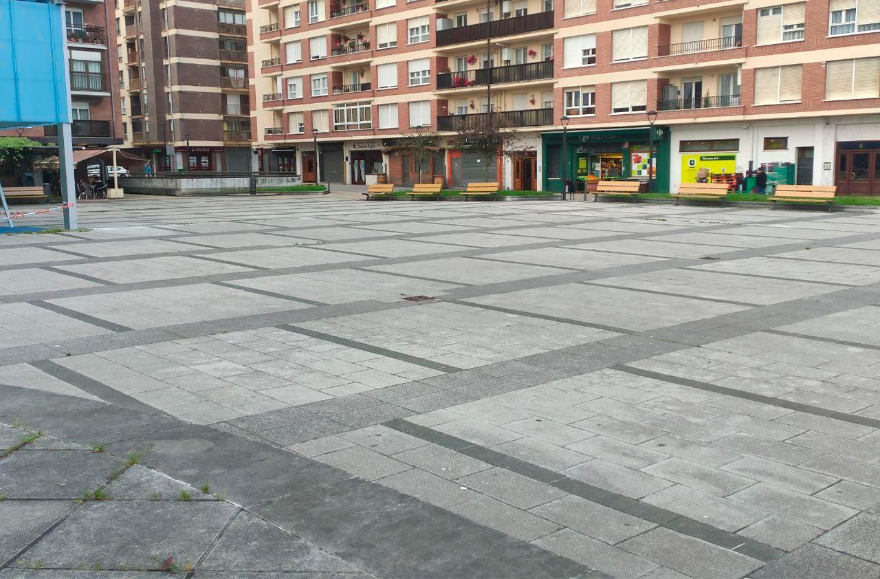 Hainbat eraso bart gauean, zaurituetako bat ospitalean dago egoera larrian