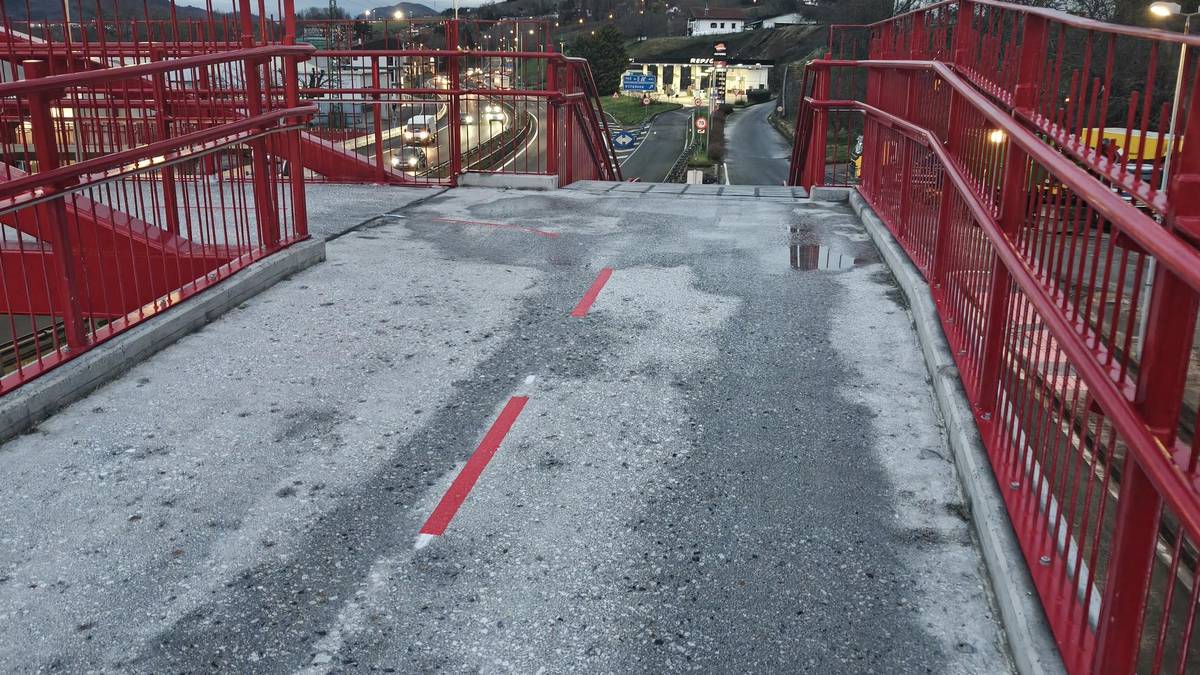 Bidegorri berriaren segurtasun faltak kezka sortu du