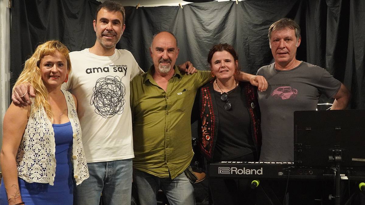 Aidüru taldeak Ganbara tabernan joko du, igande arratsaldean