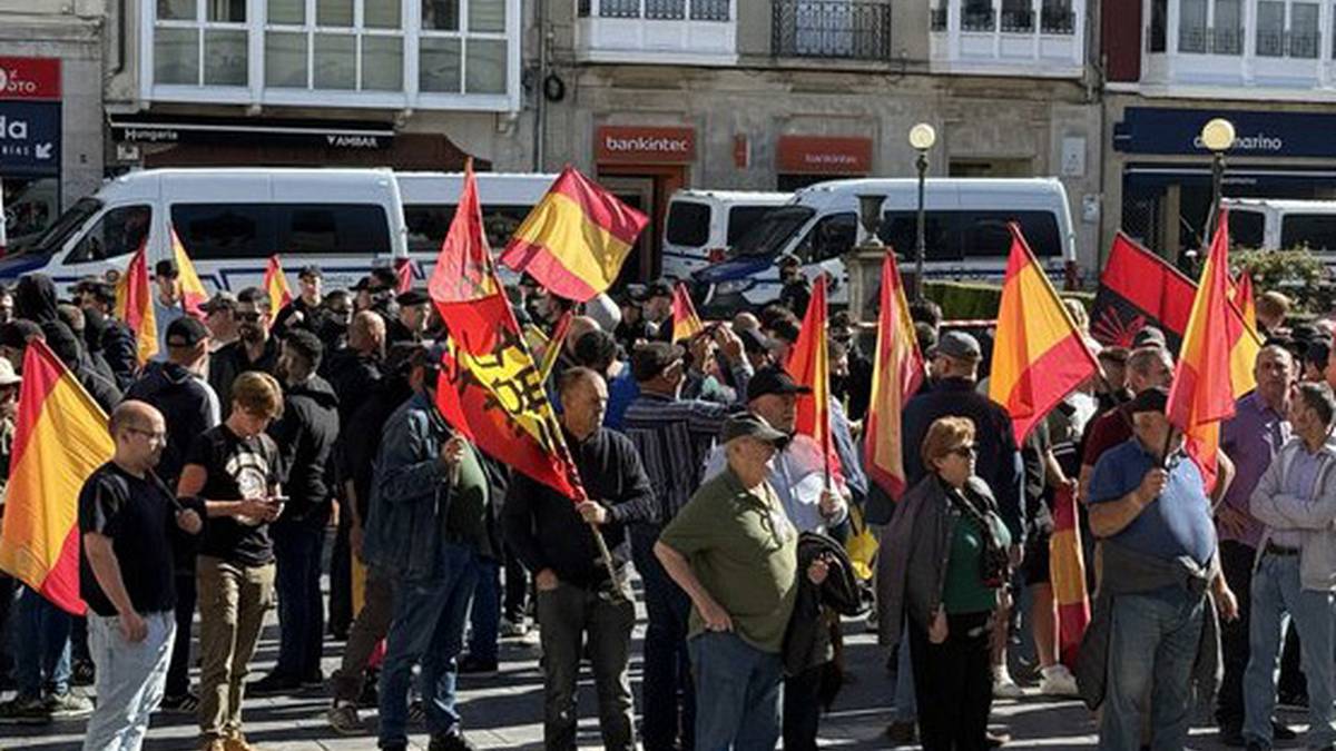 Frankimoaren biktimen aldeko hainbat elkartek Jaurlaritzako segurtasun saila salatu dute, memoria legea urratzeagatik