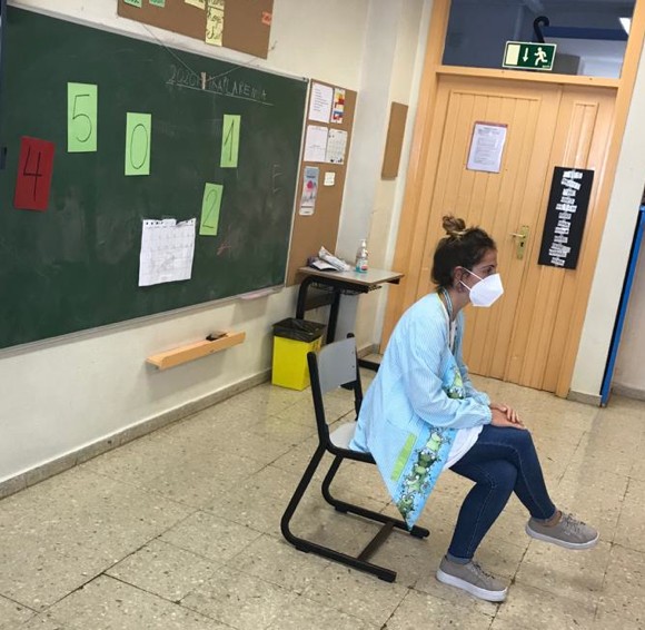 Hasiera arraroa, babes falta eta etorkizun zaila