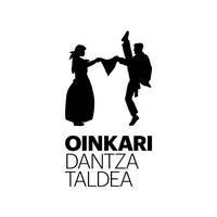 Herriko haurren dantza emanaldia.