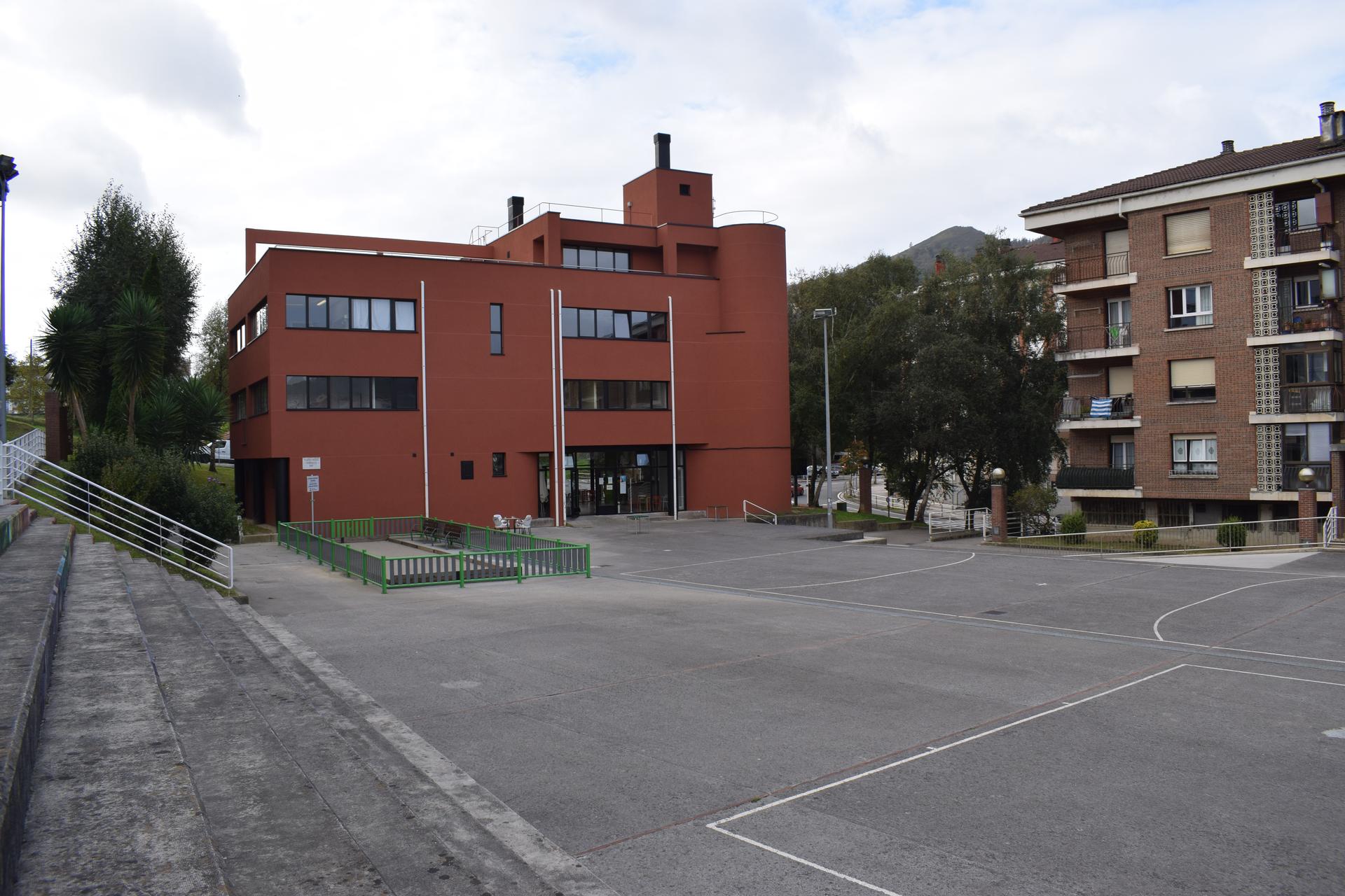 Plaza nola estali erabakitzeko garaia da