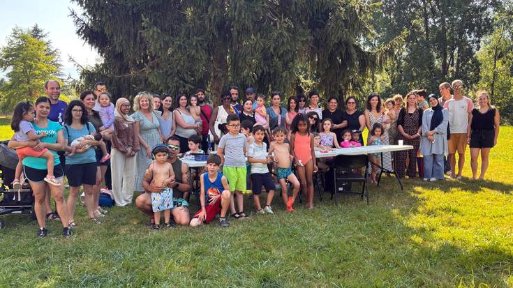 Familia Laguna ekimeneko boluntarioei eske-emate festa ospatu zuten
