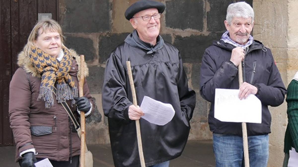 Kantu-erronda prestatzeko entsegua, Urnietan