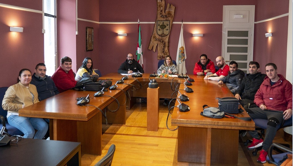 Udal Gobernuak babesa adierazi die azaroaren 21etik greba mugagabean dauden CIRCET CABLEVEN enpresako langileei