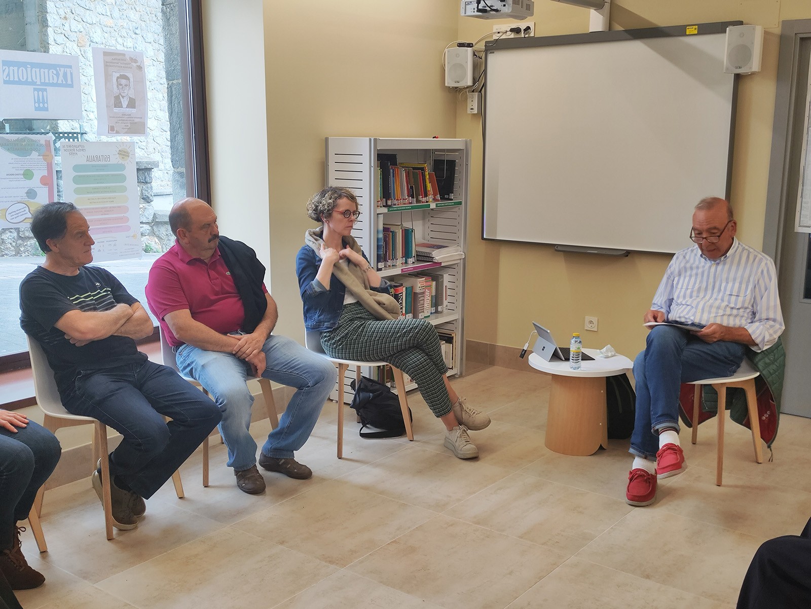 Joseba Tapiak Tximelaren bertsoekin kontzertua emango du Aljibean