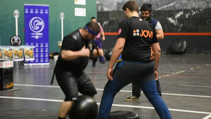 Gari Garmendia, azken harriarekin lanean