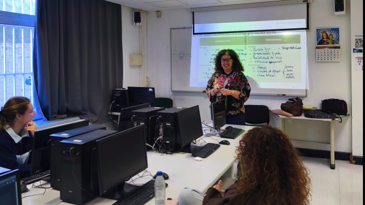 Atzerriko ikasketak homologatzeko saioak