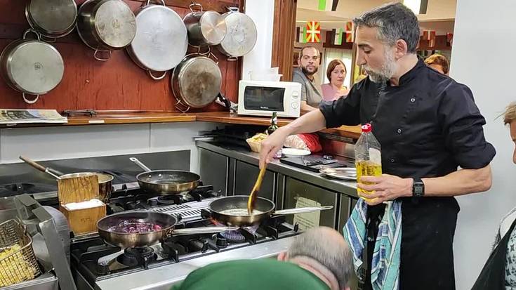 Mikel Rodriguezek korrikalari bezain sukaldari trebea dela erakutsi du Hogar Extremeñon