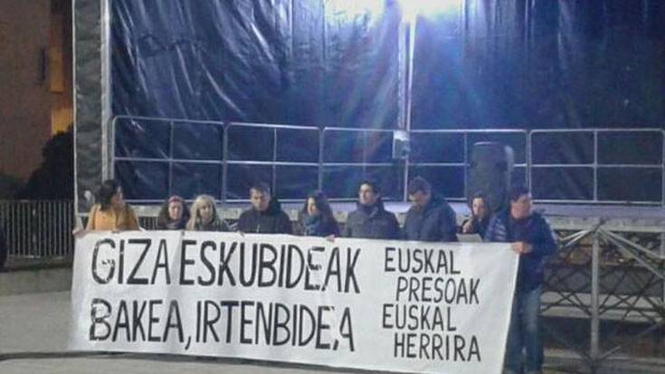 Ehunka herritar euskal presoak Euskal Herriratzeko eskatuz