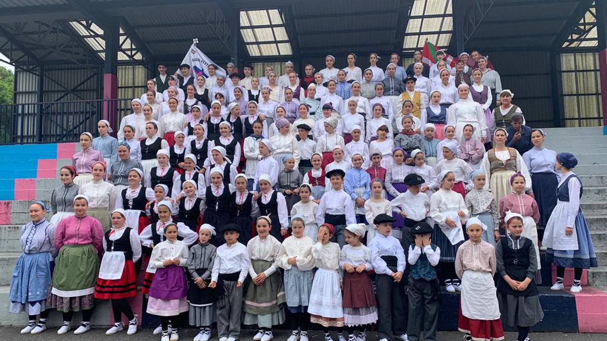 Hogeigarrenera iristear da Urnieta Dantzan ekimena