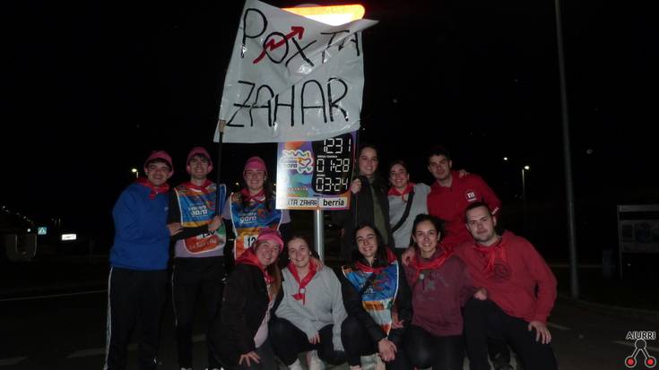 Korrika noiz iritsiko zain, Urnietako lekuko-eramaileak