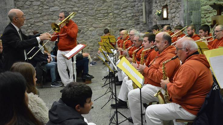 Santa Zezilia eguneko kontzertua, Gora Kaletxiki Bandaren eskutik