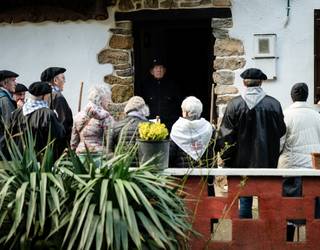 Asteasuko Kantu-errondako argazki-sorta